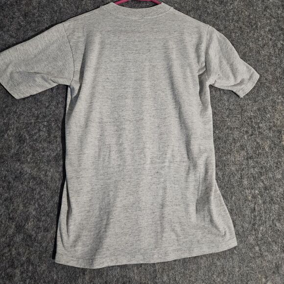 Vintage Christmas T-shirt Size Medium Seasons Greetings Mouse Ornament 1980's - Picture 2 of 8